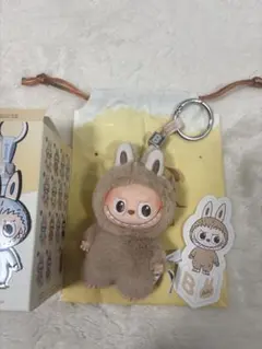 イニシャル ラブブ☆B☆新品未使用☆PIN FOR LOVE LABUBU