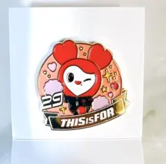 TWICE チェヨン　ピンバッジ　THIS IS FOR