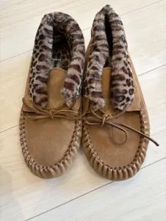 ミネトンカ　レオパード柄フェイクファー