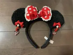 ディズニー カチューシャ フリル イヤリング付き 赤