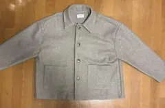 ベージュ ボタン付き カジュアルジャケット　nugu