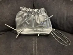 リボン付き シルバー 巾着型 可愛いバック