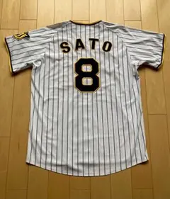 即購入可❣️大人気❣️阪神タイガース 8 佐藤輝明 選手 レプリカ