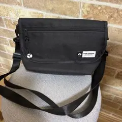 YAKPAK ブラック ショルダーバッグのサムネイル