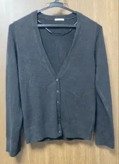 黒カーディガン