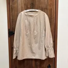 ships シップス　ベージュ 長袖フリル　コットンブラウス Mサイズ