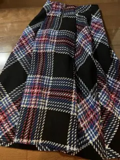 ロービングチェックスカート