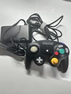 ニンテンドーゲームキューブコントローラー スマブラブラック 接続