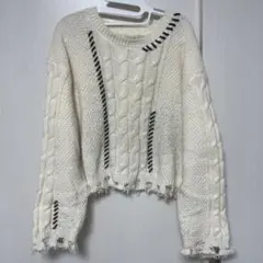 アイボリー ケーブルニット セーター クロップド丈