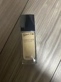 Dior Forever Skin Glow リキッドファンデーション　1w