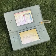 Nintendo ニンテンドー　DS Lite + ゲーム1枚セット　-ジャンク
