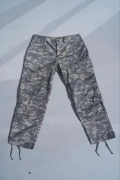 ど*り様 米軍実物 デジカモ　ミリタリー　パンツACU UCP インセクトガードのサムネイル