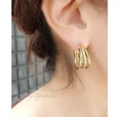 No.180 高見え✩.*˚ デザインゴールド艶ピアス シンプル