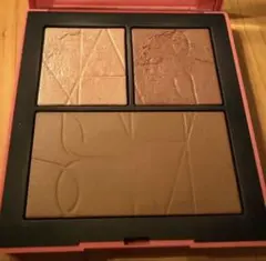 NARS プレジャートリップ チークパレットのサムネイル