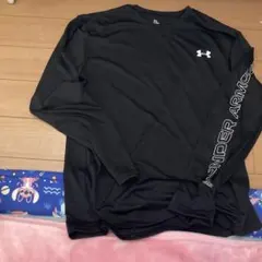 Under Armour ブラック 長袖 Tシャツ