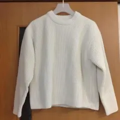 ★UNIQLO ユニクロ★　レディース　トップス　ニット　オフホワイト　Mサイズ