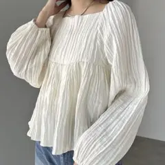 ★未使用タグつき★andme ボリュームスリーブペプラムトップス オフホワイトM