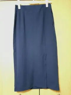 【GU】カットソーナローミディスカート(丈標準)