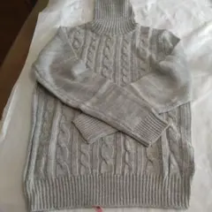 BLUE TORNADO ケーブル編み タートルネックセーター グレー