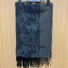 COMME CA ISM マフラー　グレー ペイズリー柄 フリンジ付き