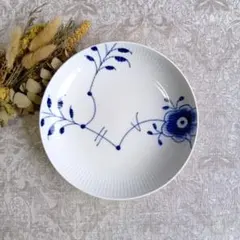 2026年最新】ロイヤルコペンハーゲン ブルーフルーテッド メガ