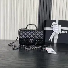 CHANEL ブラック キルティング ショルダーバッグ