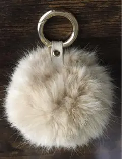 ベージュファーチャーム　キーホルダー