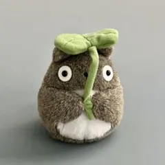 となりのトトロ ぬいぐるみ 葉っぱ持ち ジブリ 手のり