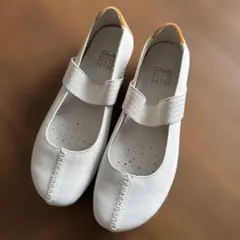 Item thumbnail for item 54fe9c7f-22b0-4db9-8ff4-8173be1d17a5