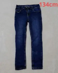 Item thumbnail for item 5c99ff9d-0897-4a4f-8f7b-402f81b2b80e