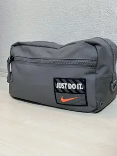 NIKE JUST DO IT ポーチ グレーのサムネイル