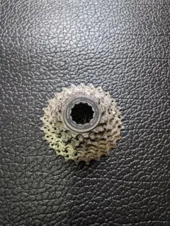 美品 Shimano CS-5700 10速 スプロケット 12-25Tのサムネイル