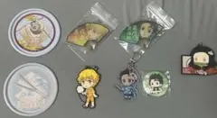 鬼滅の刃 竈門炭治郎 我妻善逸 アクリルキーホルダー 缶バッジ等
