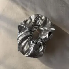 シルバー シュシュ