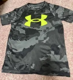 UNDER ARMOUR キッズ服 半袖 カモフラージュ150