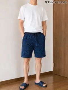 GU ボタニカル柄 ショートパンツ ネイビー Lサイズのサムネイル