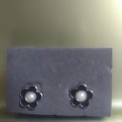 MARY　QUANT 両耳用ピアス