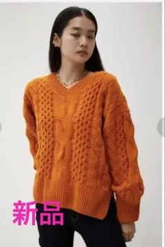 【新品タグ付】AZUL オレンジ Vネック セーター　定価4,400円