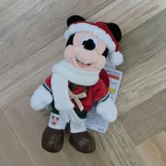 2025　ディズニー　クリスマス　ミッキー　ぬいぐるみバッジ