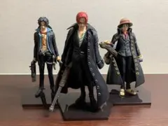 【値下げ中】ワンピースフィギュア （ルフィ、シャンクス、エース）