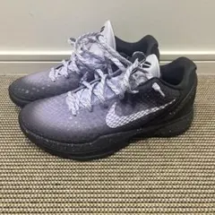 Nike Kobe スニーカー