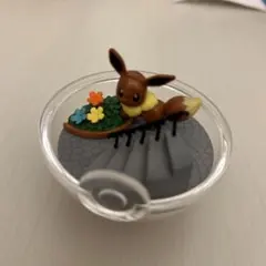 ポケモン　テラリウム　コレクション　フィギュア　リーメント　イーブイ
