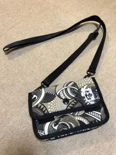 CHUMS チャムスショルダーバッグ