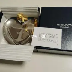 Item thumbnail for item ff3d2ce2-dbf9-4788-be31-40c832a3b78f