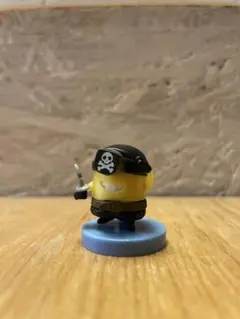 ミニオンズ　チョコエッグ　ジェームズ　海賊