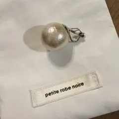 petite robe noire イヤリング　コットンパール　片耳のサムネイル