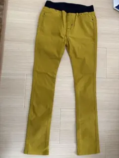 マスタード色 スリムフィットパンツ 130サイズ