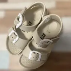 BREEZE オフホワイト サンダル 17㎝