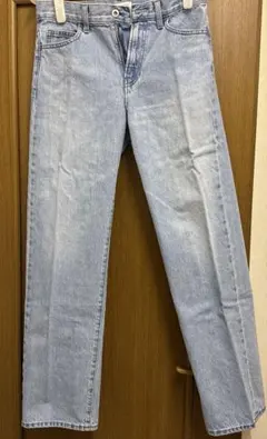 UNIQLO JWAストレートジーンズ