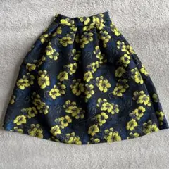 31 sons de mode フレアスカート ネイビー/イエロー 花柄